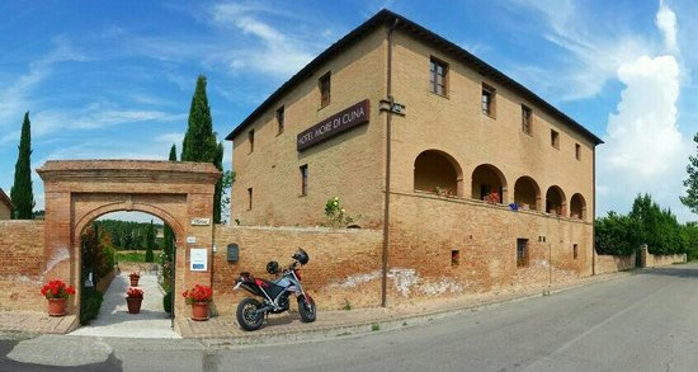 Hotel More Di Cuna Monteroni d'Arbia Exterior photo